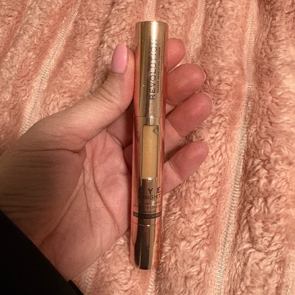 New revolution eye bright under eye concealer